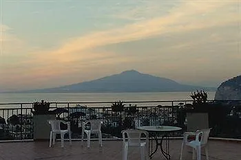La Culla - Suore Oblate Del Bambin Gesu Hotel Sant'Agnello